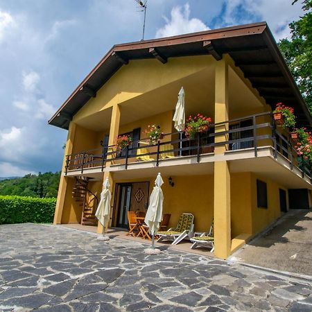 Family Gb - Dimora Fiorita Villa Armeno Exterior photo