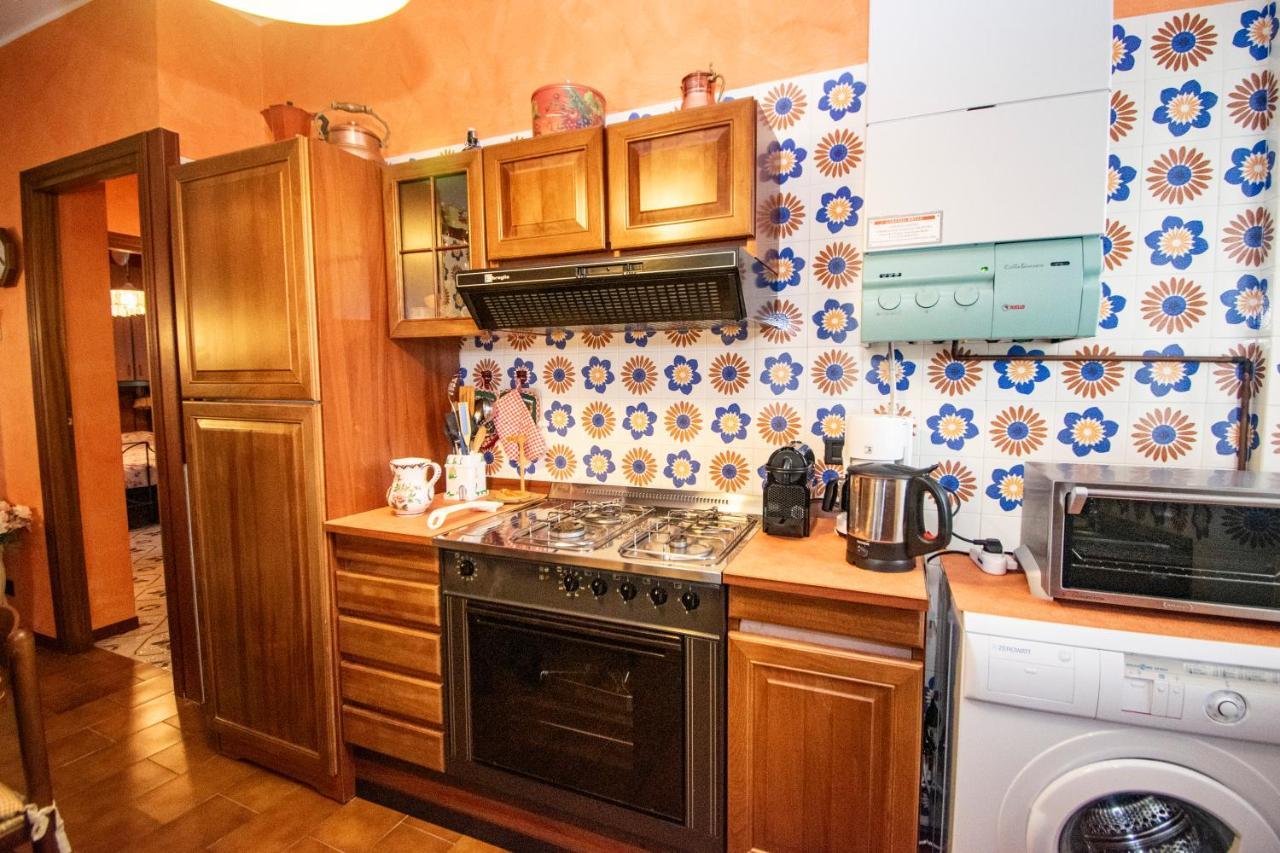 Family Gb - Dimora Fiorita Villa Armeno Exterior photo